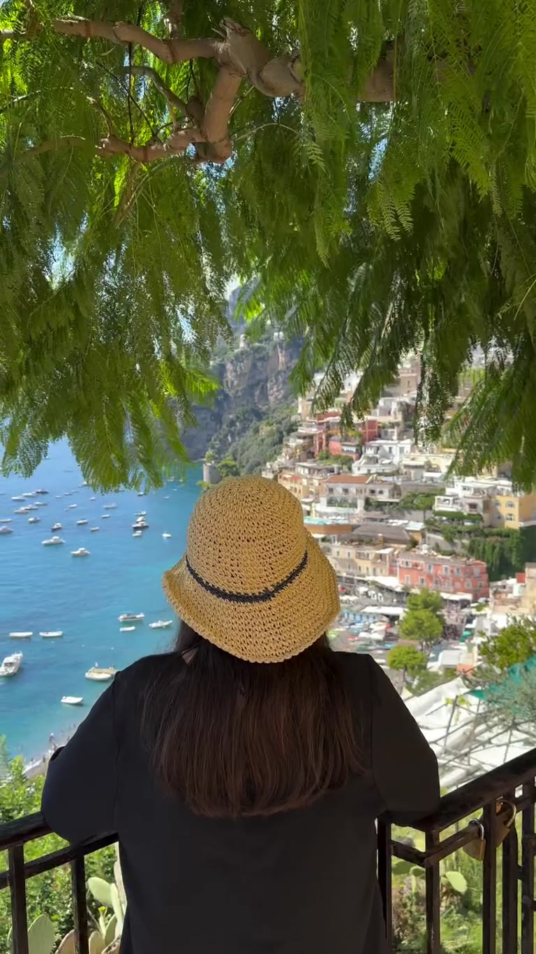 Positano viewpoint over Spiaggia Grande