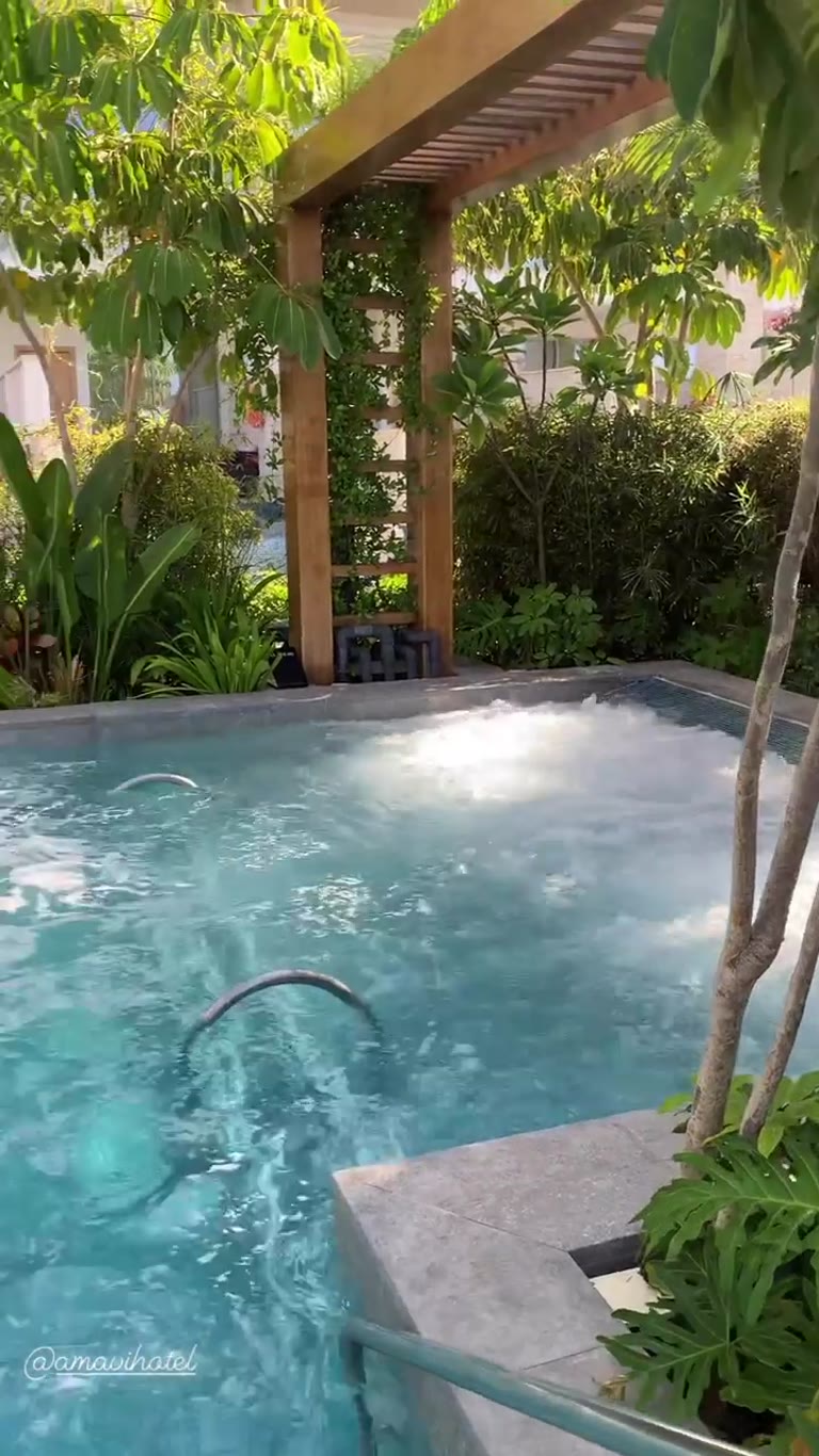 Amavi MadeForTwo Hotels jacuzzi, Paphos