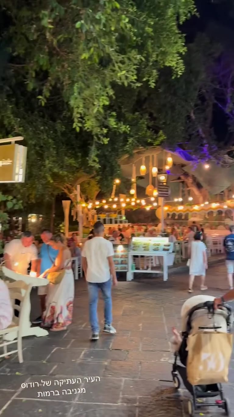 העיר העתיקה של רודוס בלילה