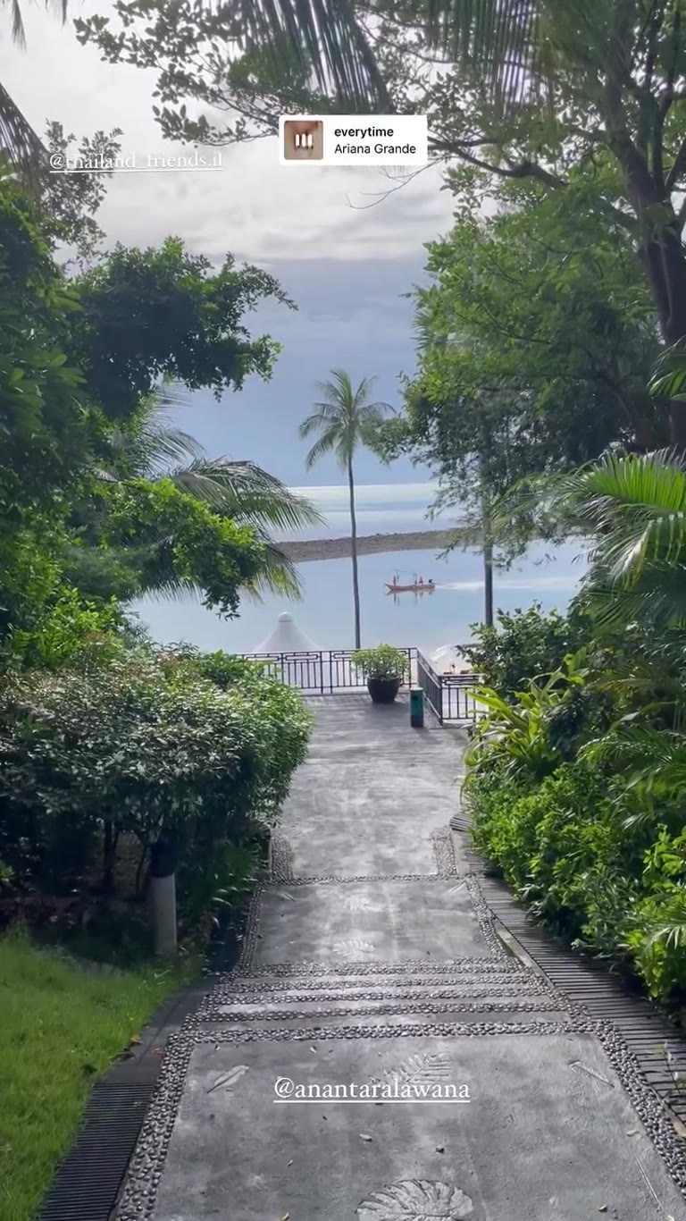 Anantara Lawana Koh Samui resort beach path
