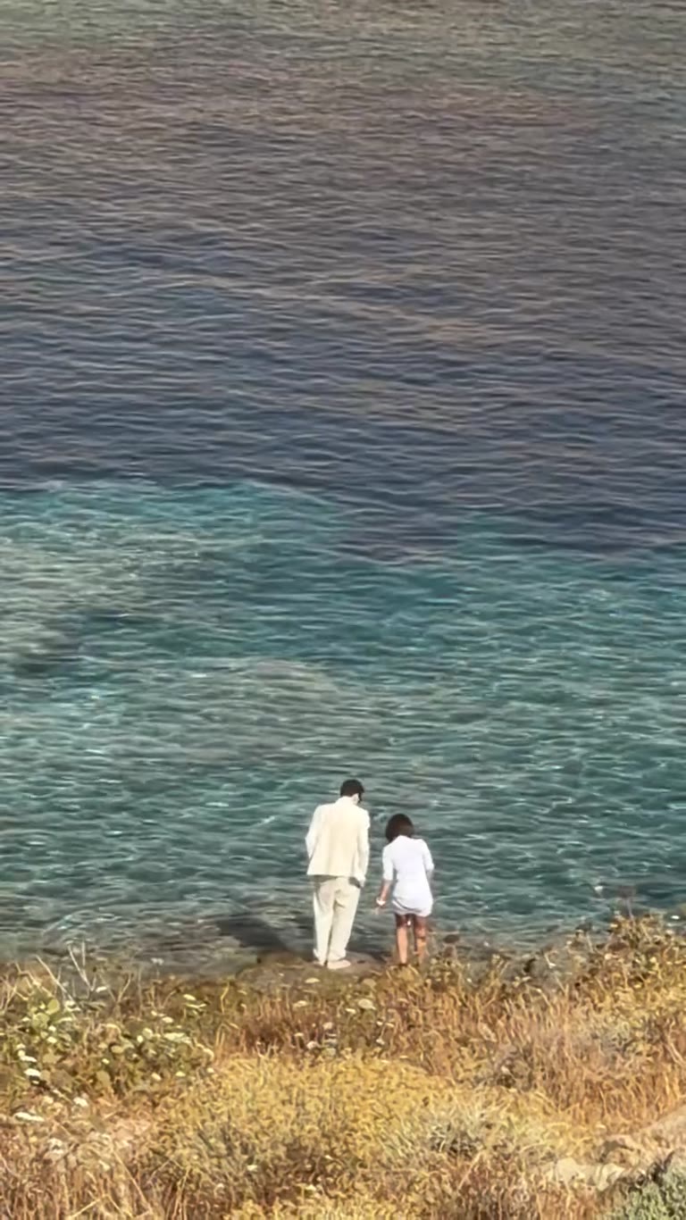 מאחורי הקלעים של צילומי Jacquemus על הים