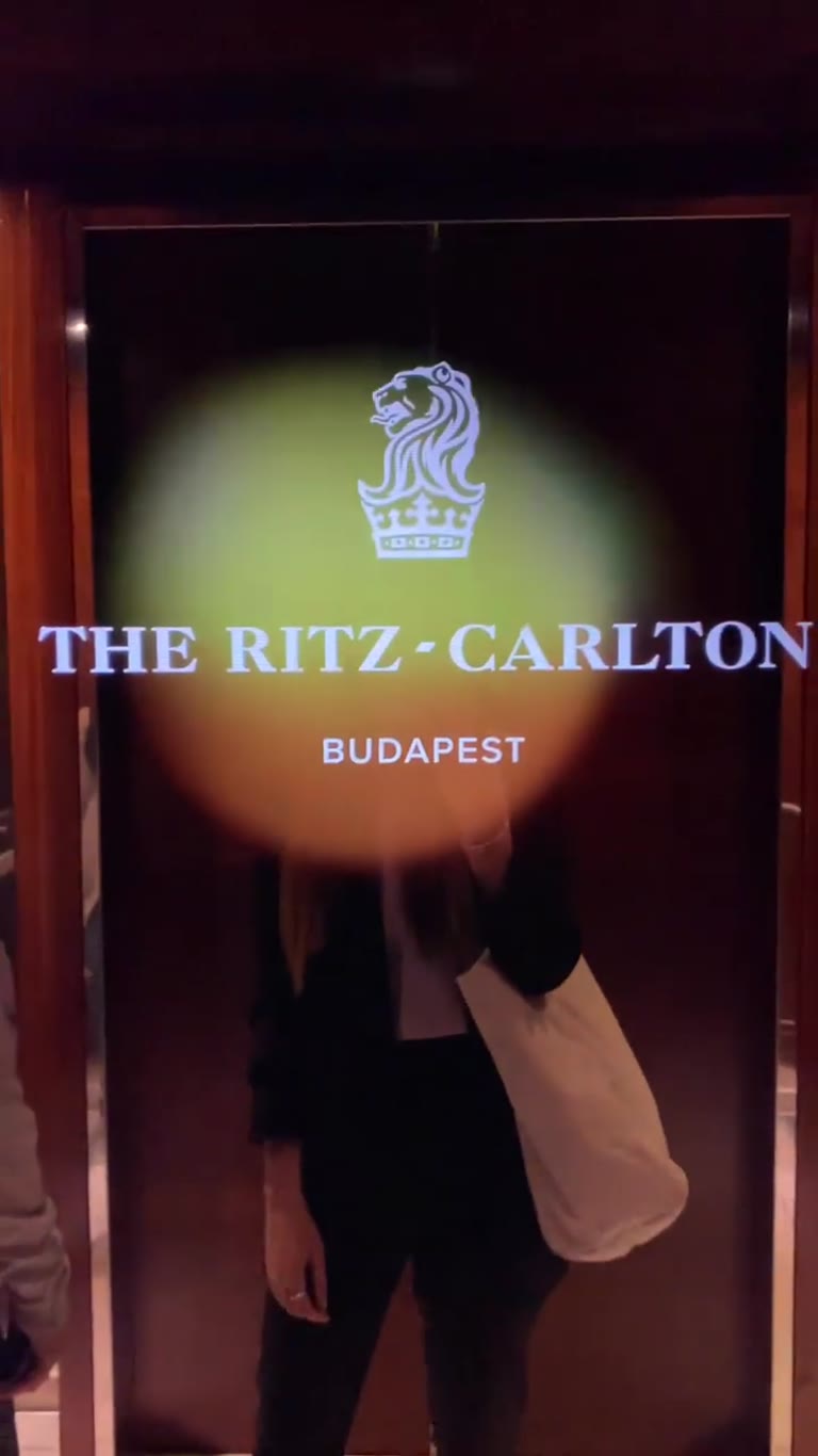 The Ritz-Carlton Budapest - סטורי מהמלון