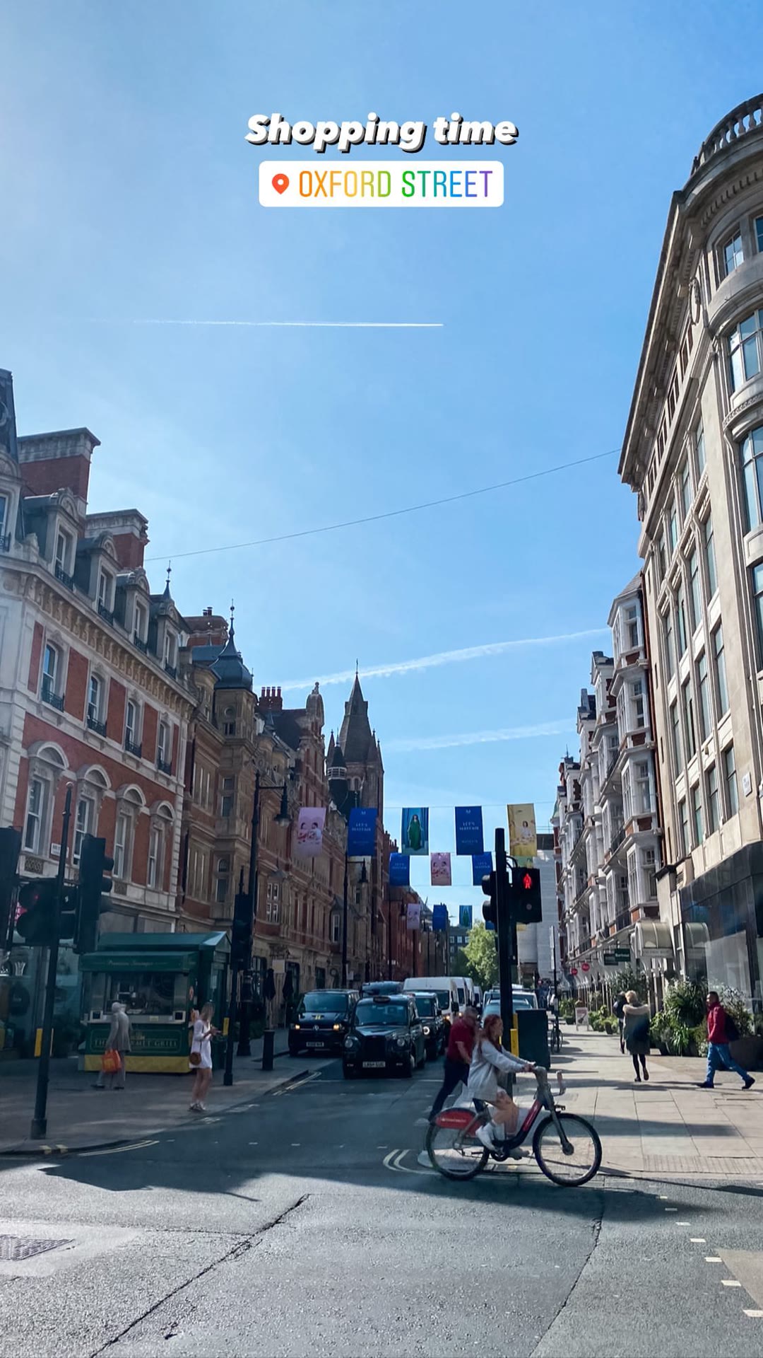 שופינג ב-Oxford Street בלונדון