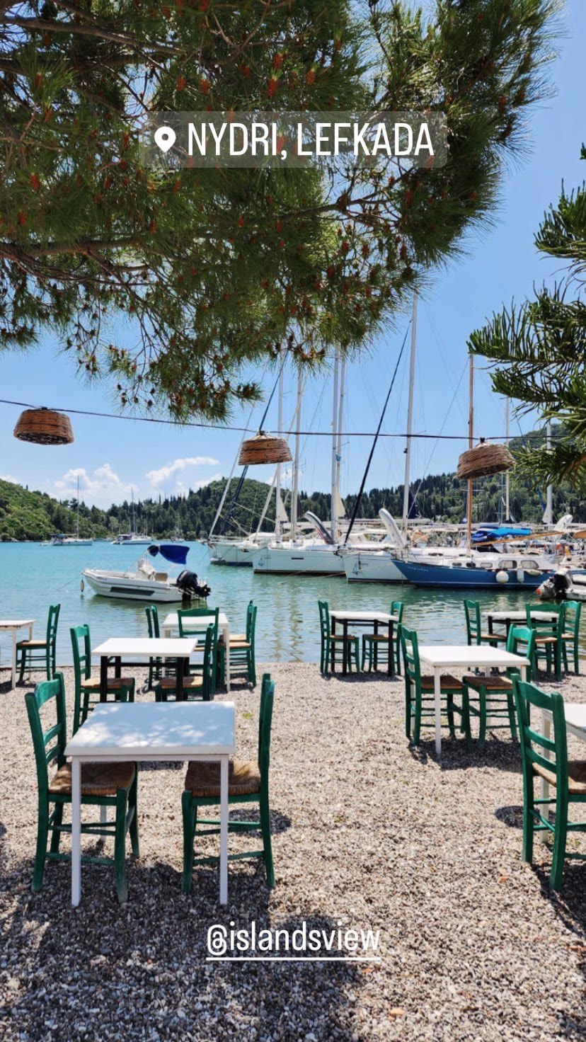 Islands View, Nydri – waterfront tables in Lefkada
