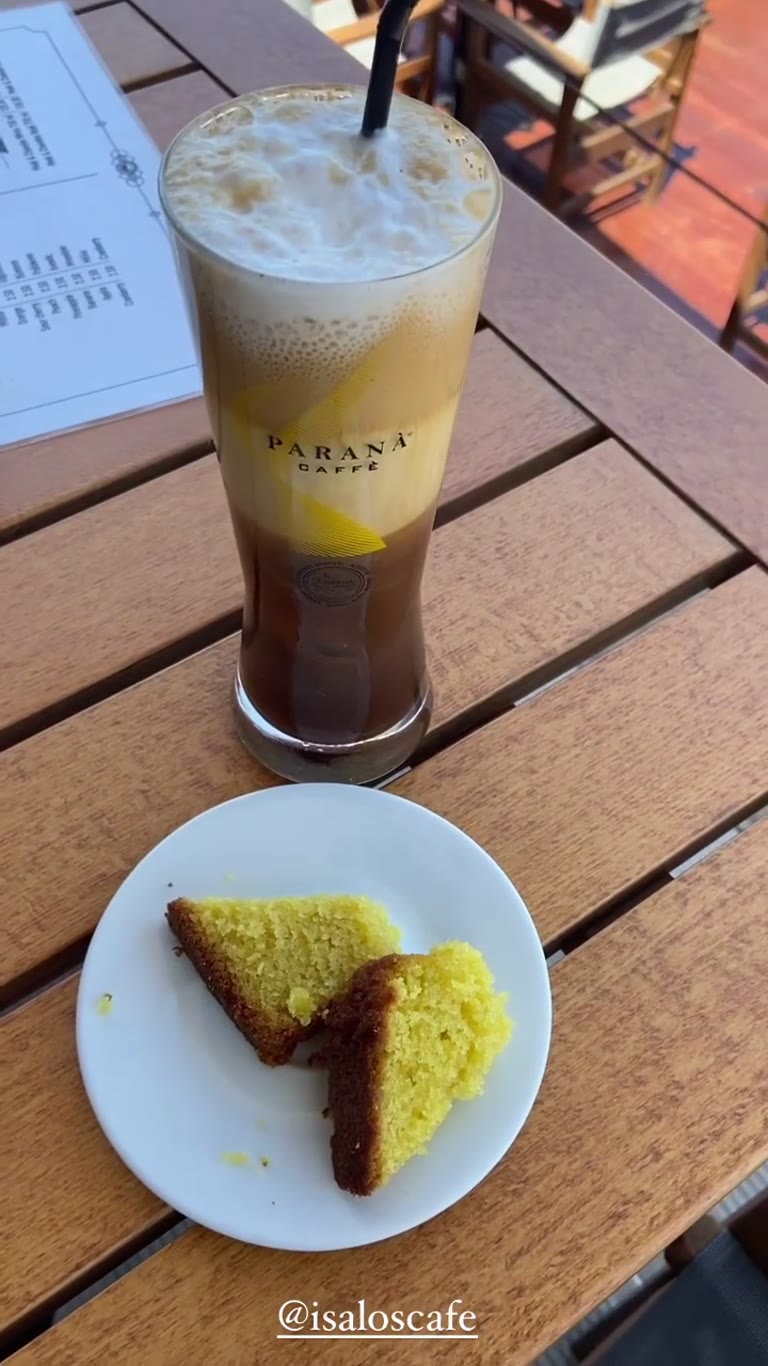 Isalos Cafe – seaside coffee stop in Crete