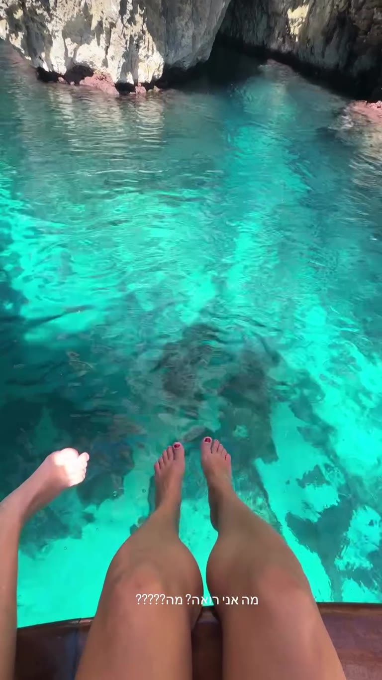 Boat tour through Puglia's sea caves
