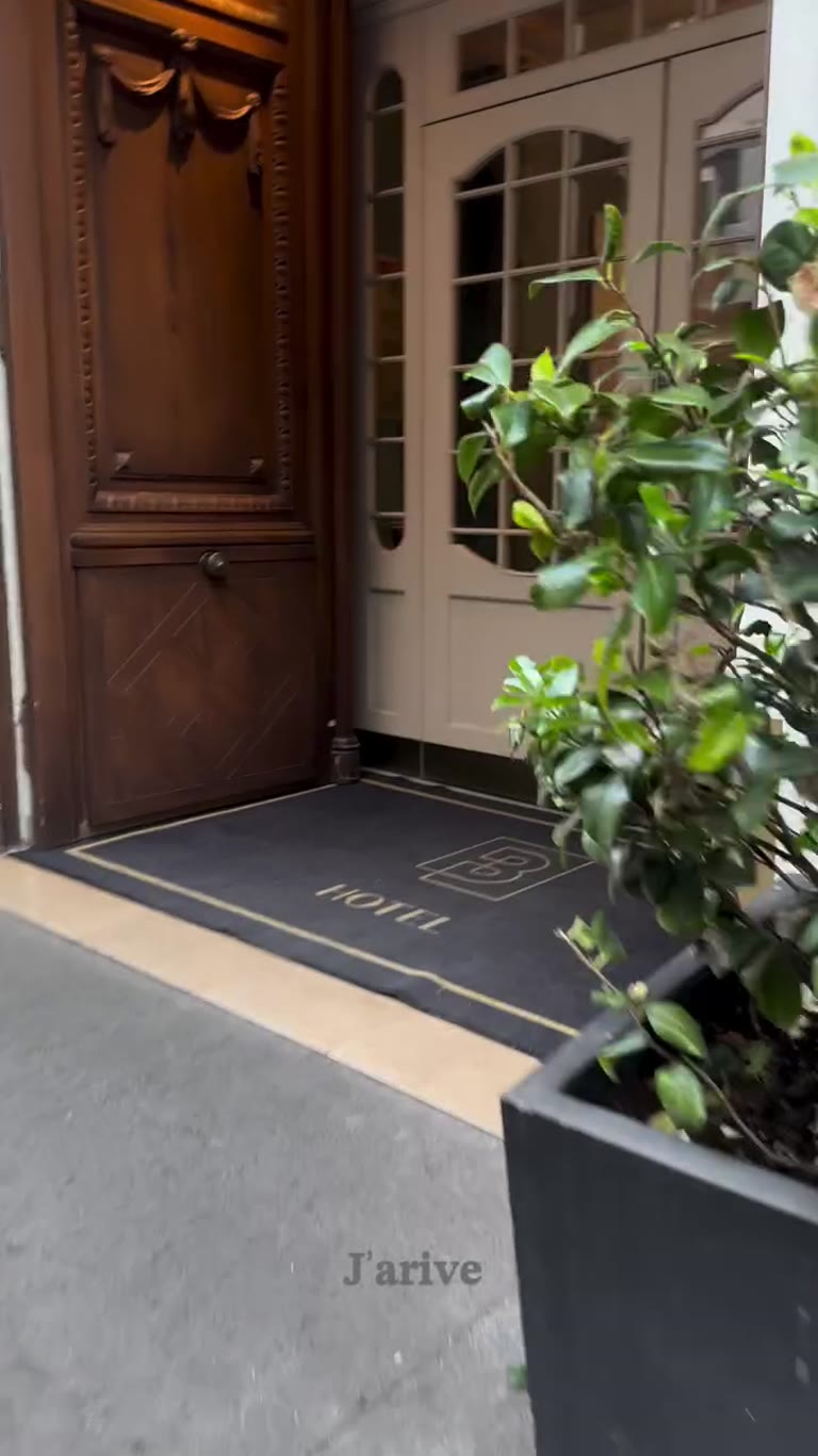 Arriving at a "B" hotel in Paris