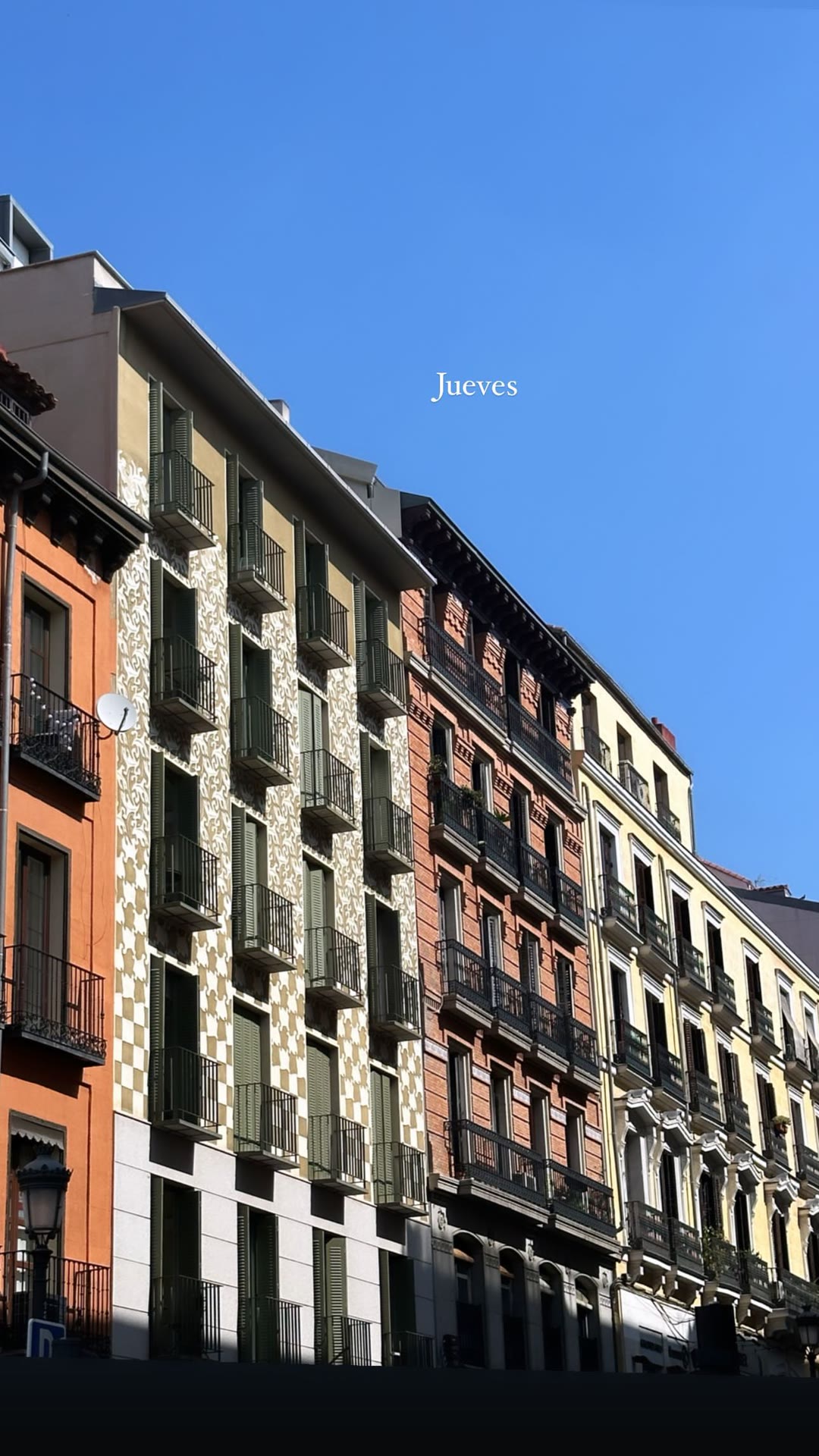 Madrid facades on a Thursday