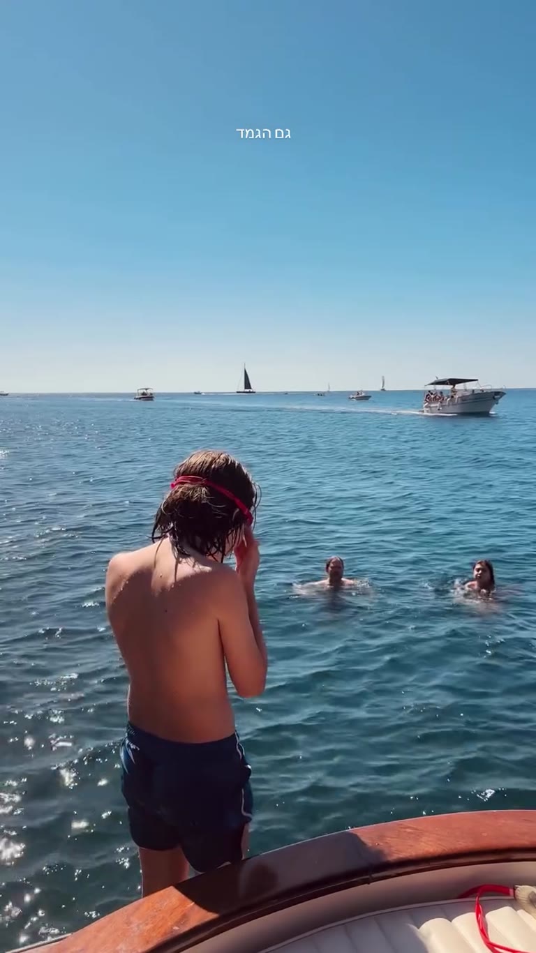 Boat day jump into the sea in Puglia