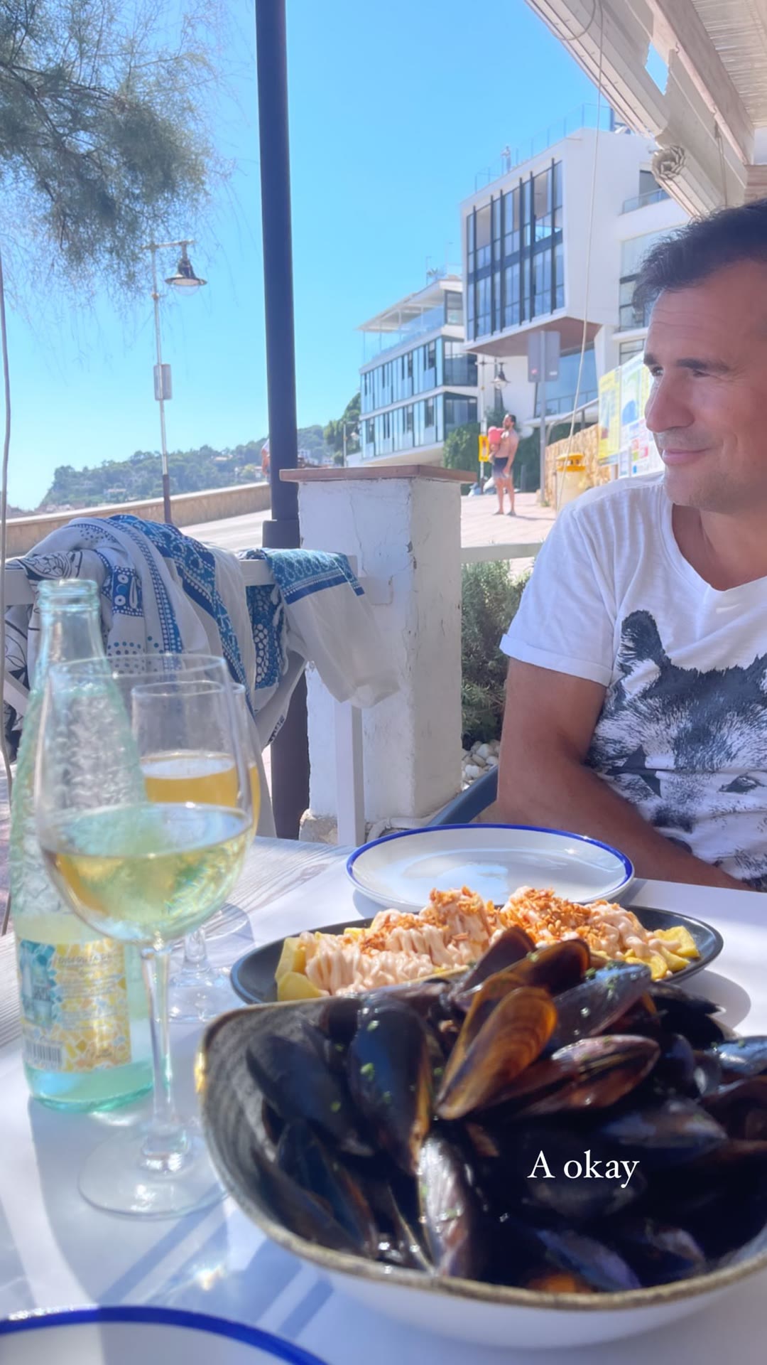 Seaside mussels lunch near Barcelona