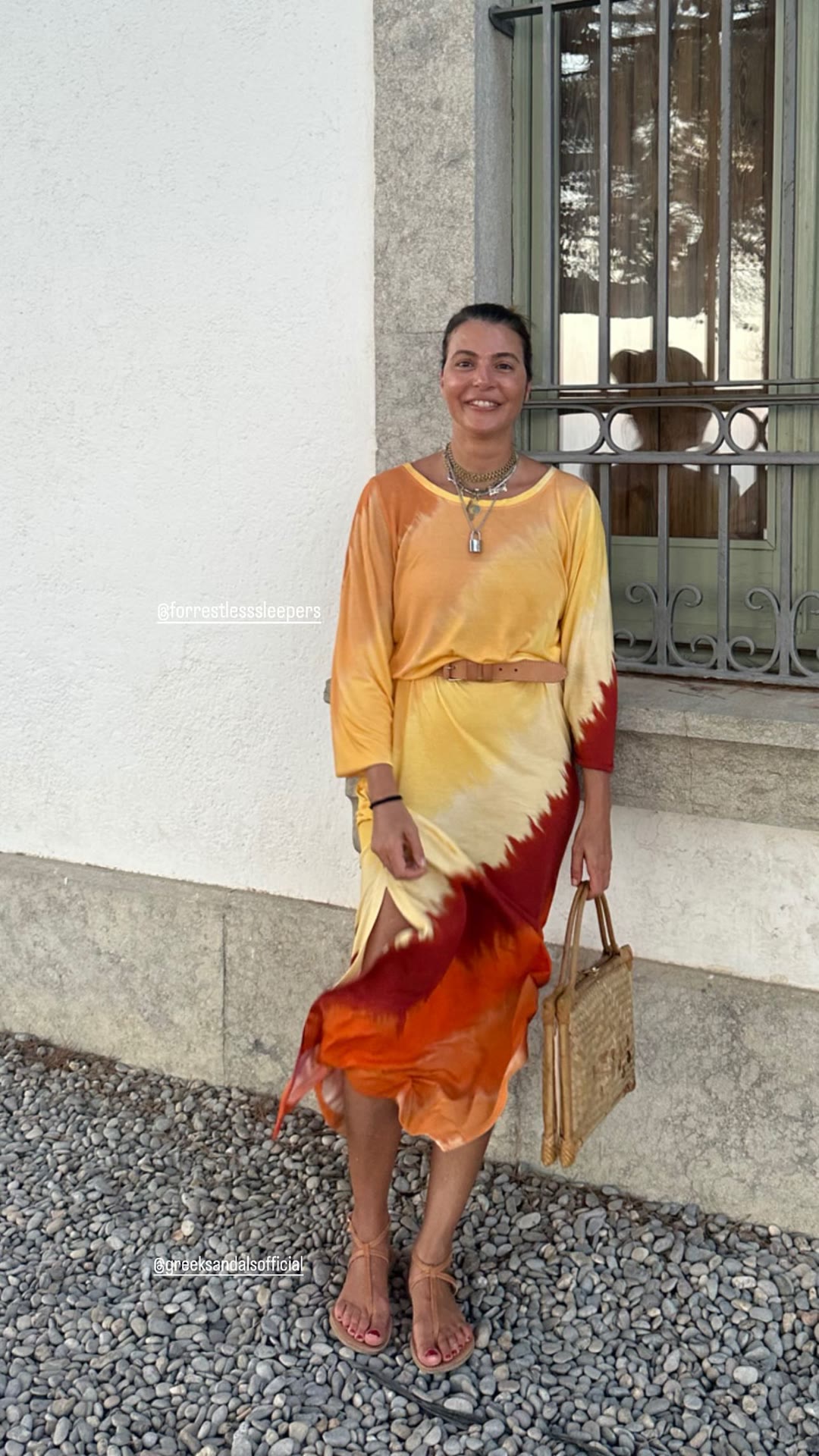 OOTD: tie-dye dress and Greek sandals in Spain