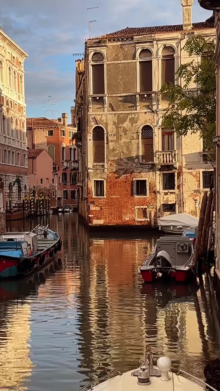 Golden hour on a quiet Venice canal