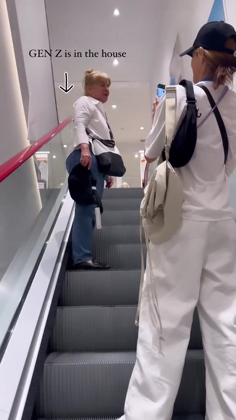 Shopping with mom in Madrid: "Gen Z is in the house"