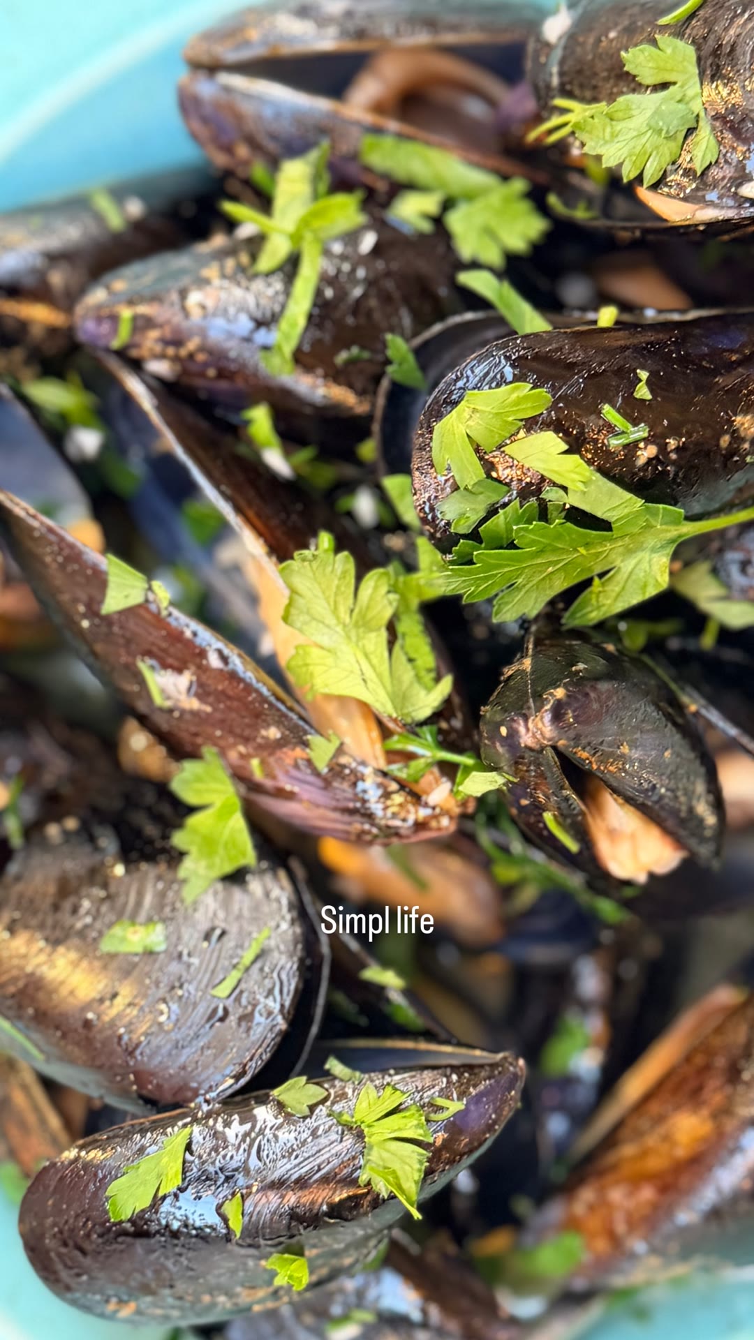 Mussels with parsley in Corfu