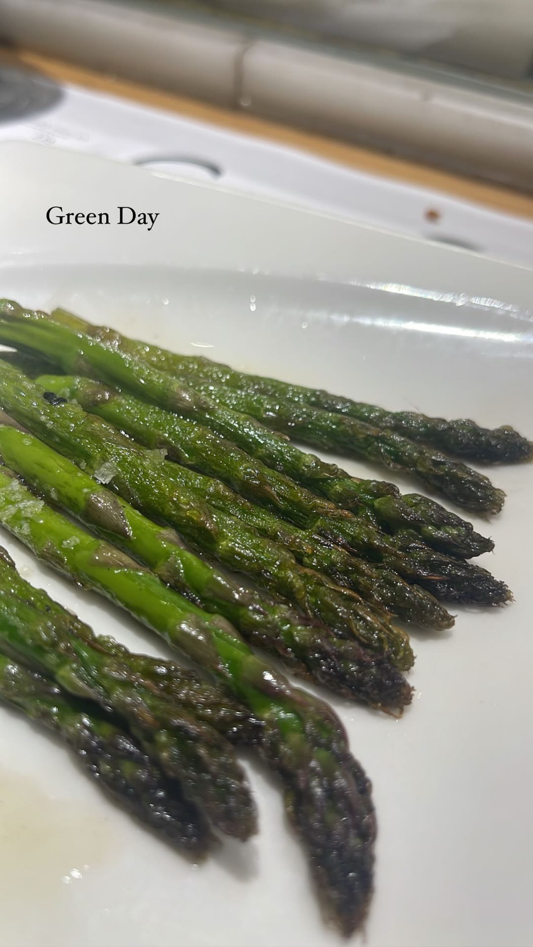 "Green Day" — grilled asparagus plate