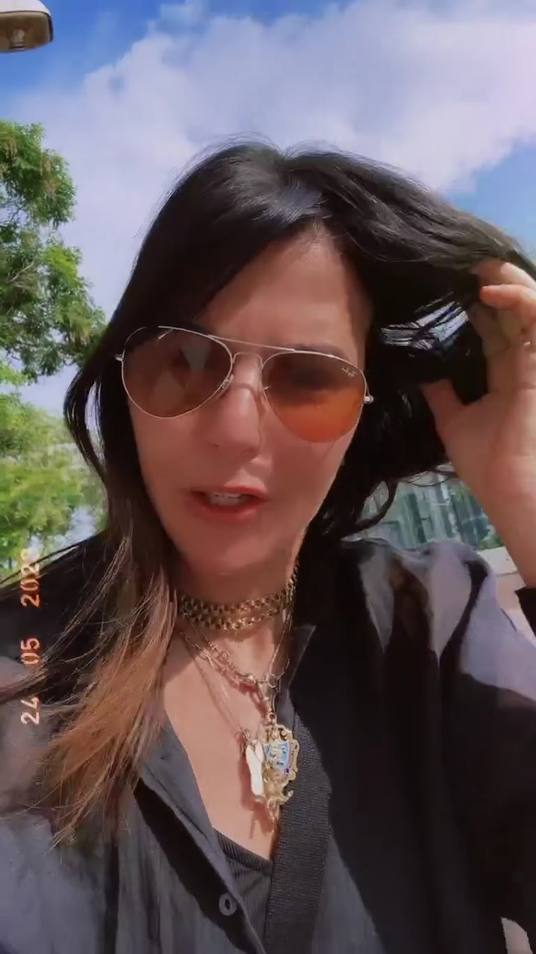 Selfie walk in Athens + Japan tips promised