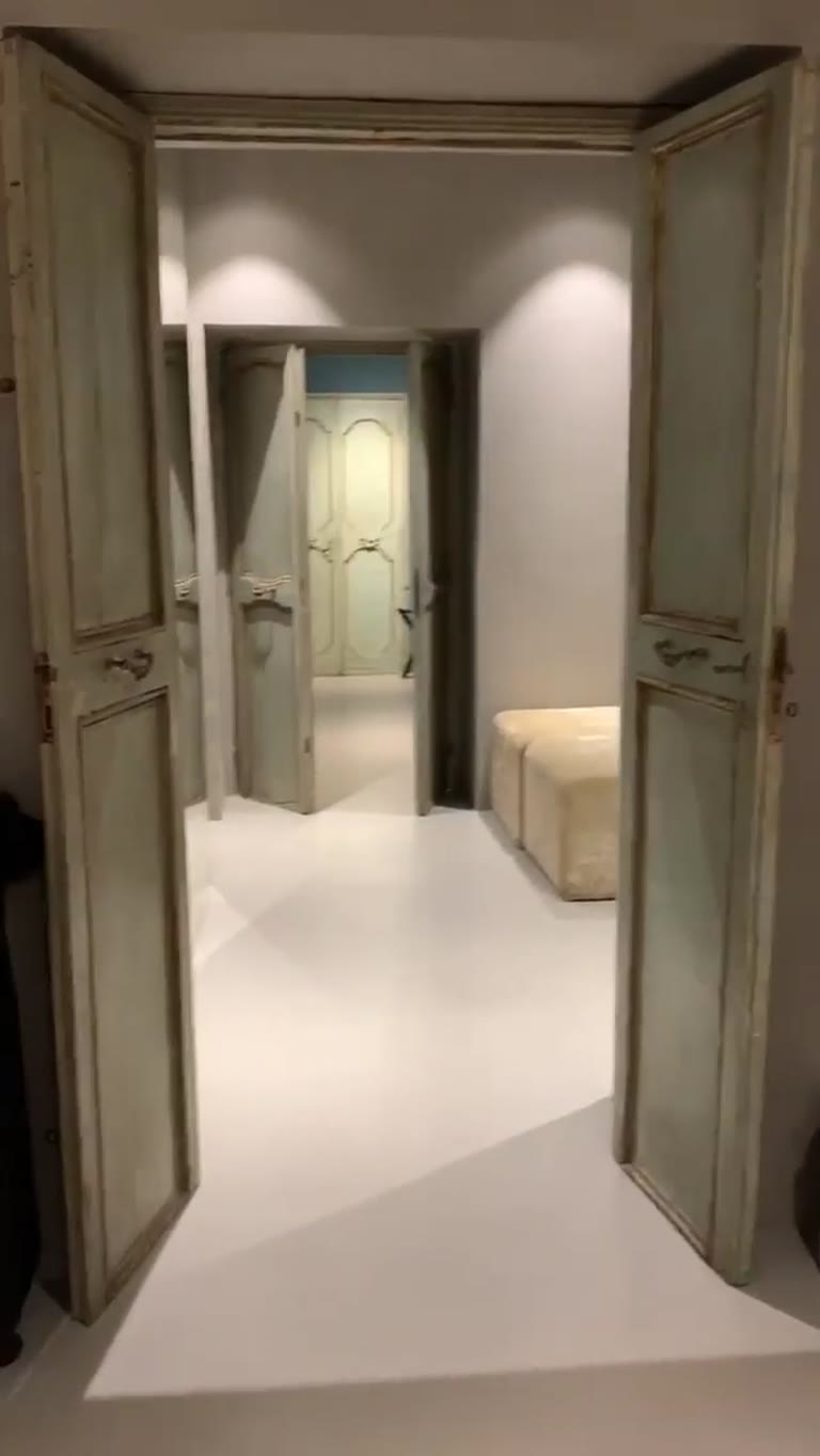 Walking through a Rome hotel suite