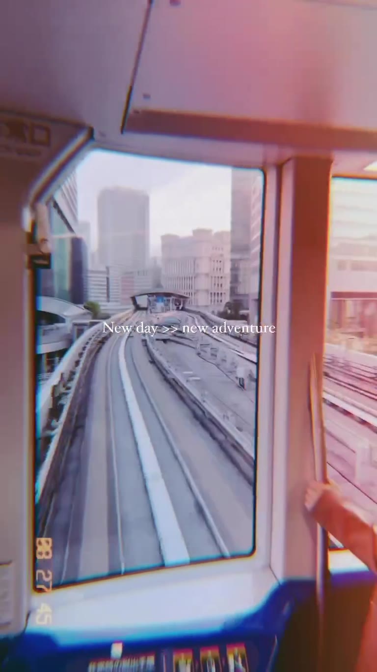 Front-seat ride on Tokyo's Yurikamome line