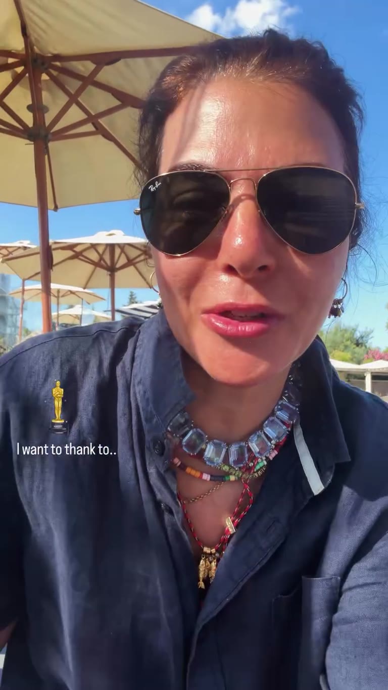 Poolside in Corfu: the Burger King shirt went viral