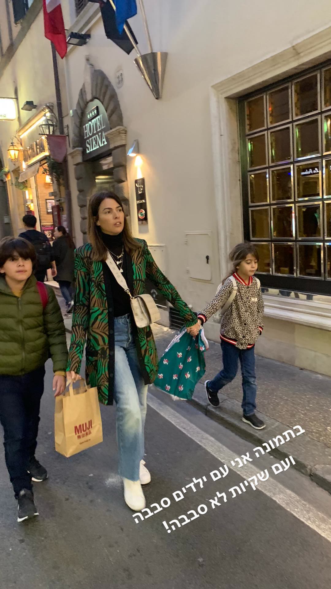 Shopping walk past Hotel Siena, Rome