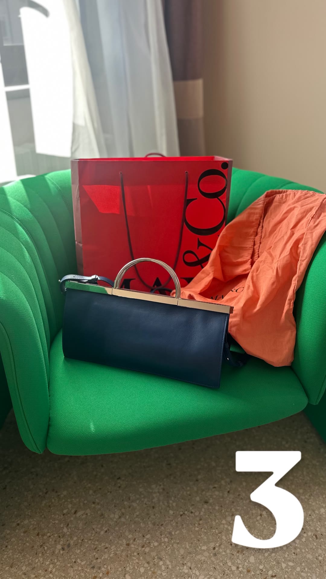 Max&Co. haul in Venice: navy handbag