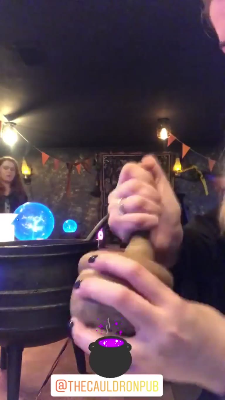 The Cauldron Pub – מיקסולוגיה של קסמים בלונדון