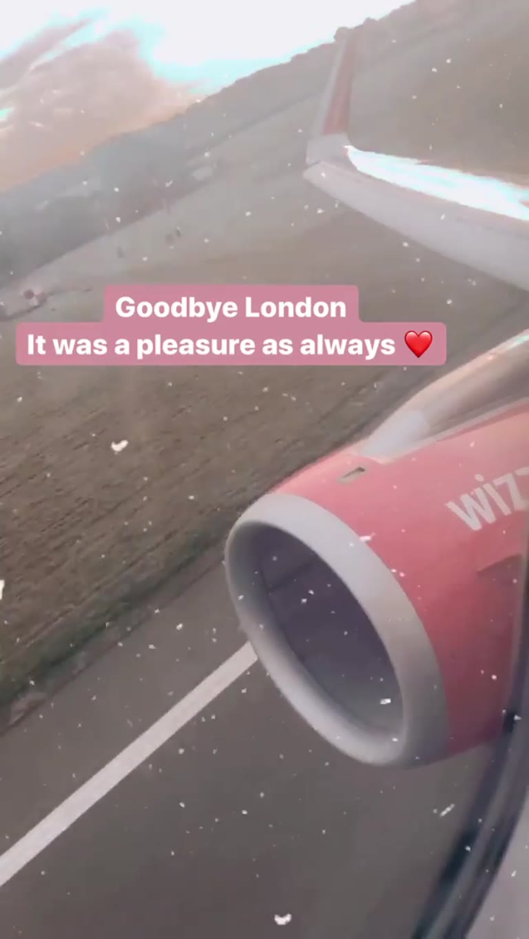 המראה מלונדון עם Wizz Air