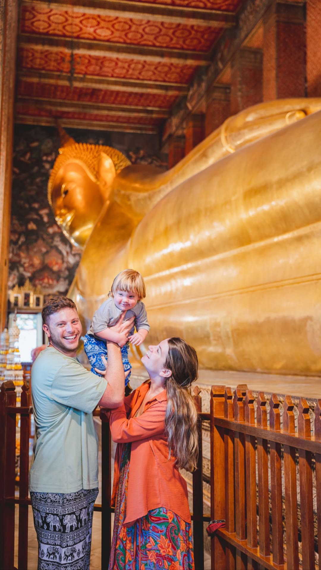 הבודהה השוכב במקדש Wat Pho בבנגקוק