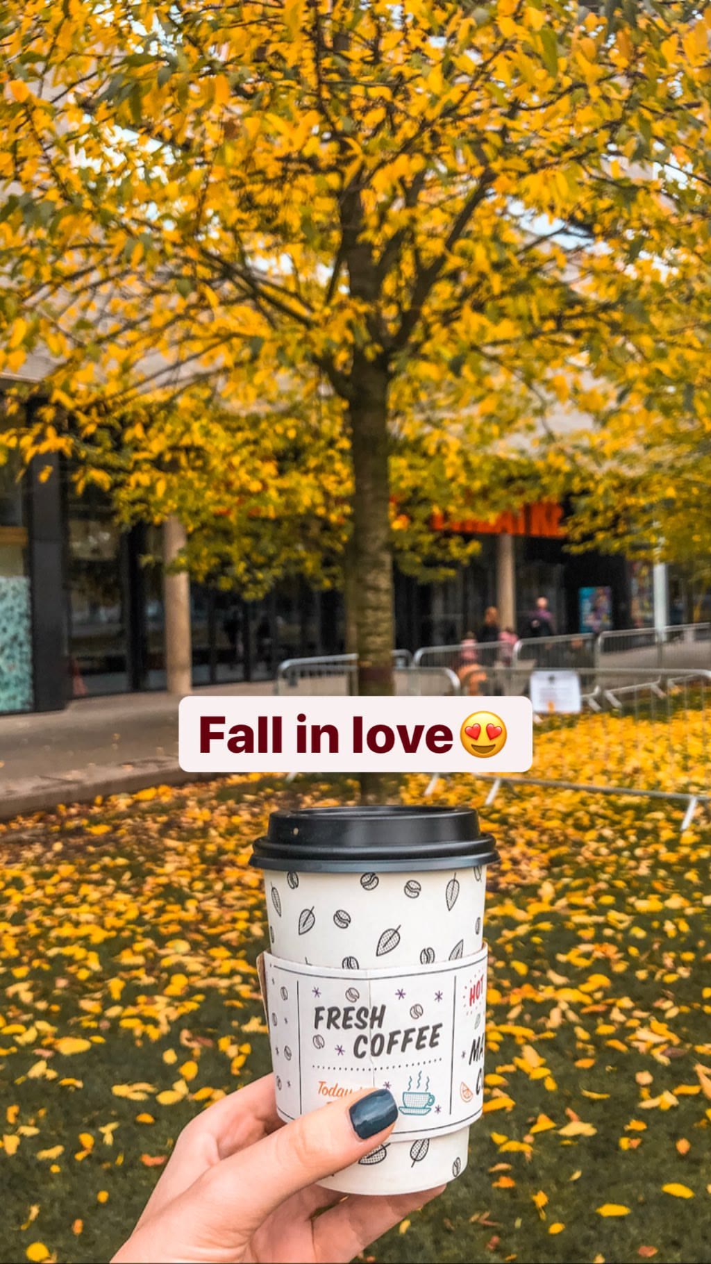Fall in love — סתיו בלונדון עם קפה