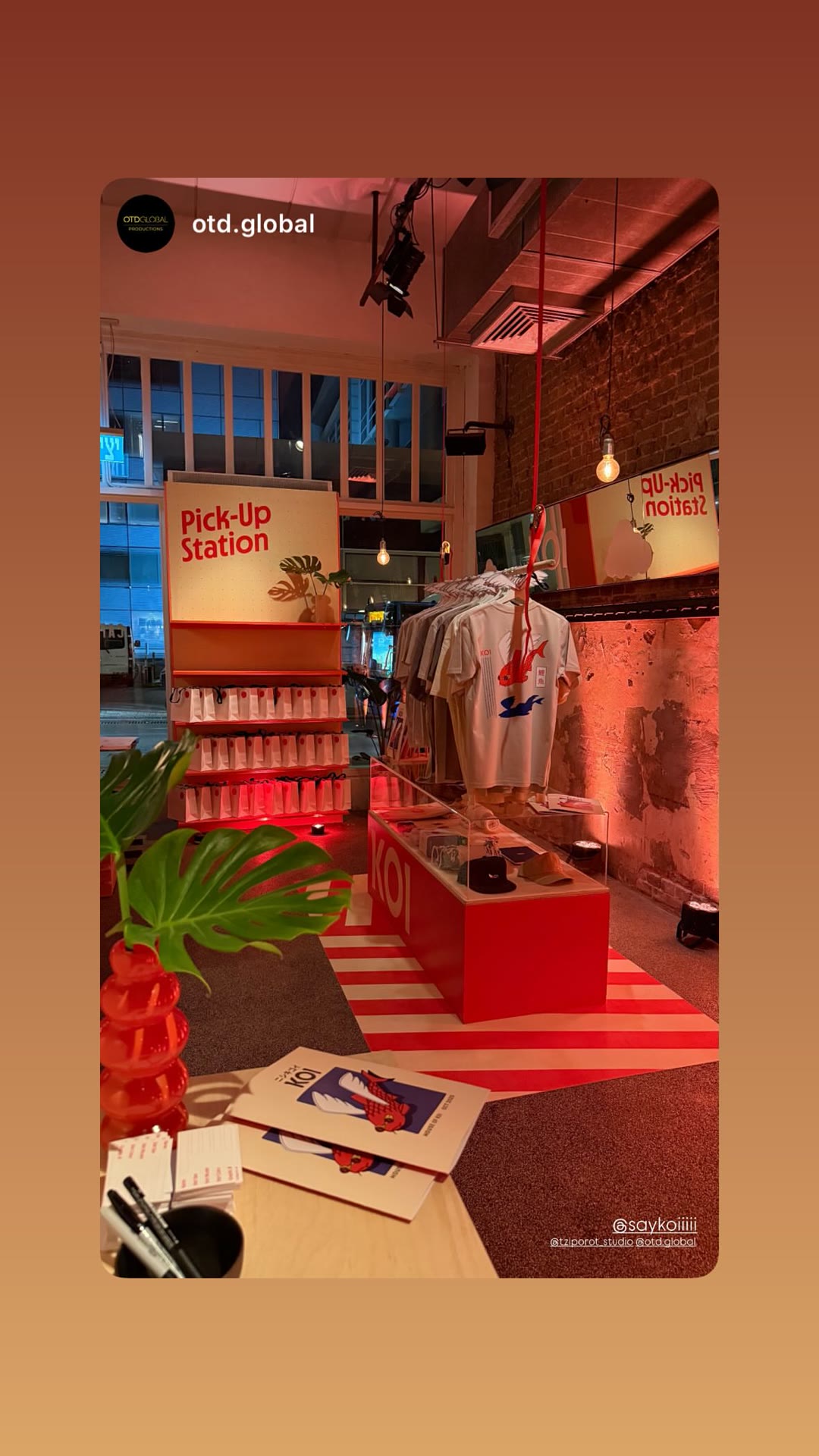KOI pop-up: Pick-Up Station & merch display