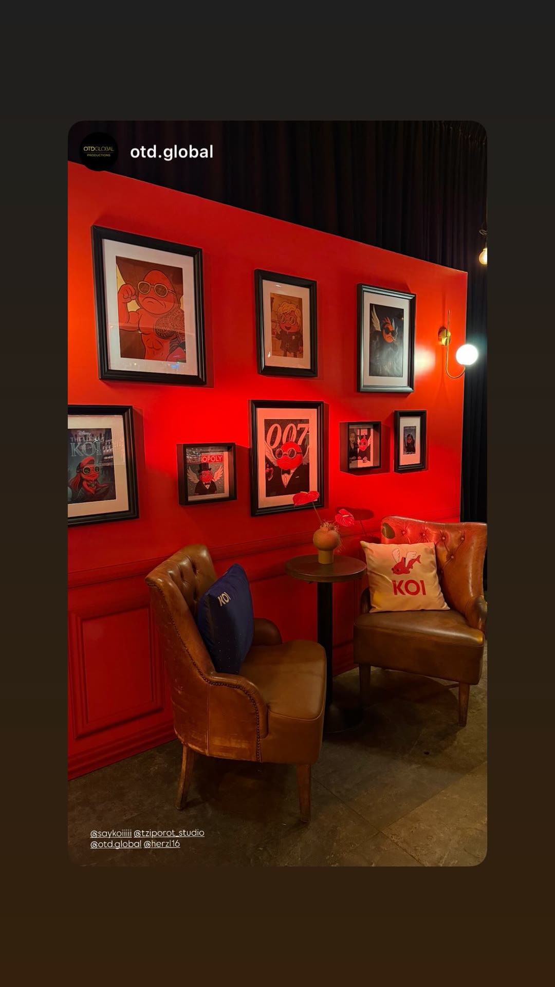 House of Koi: red art-wall lounge corner