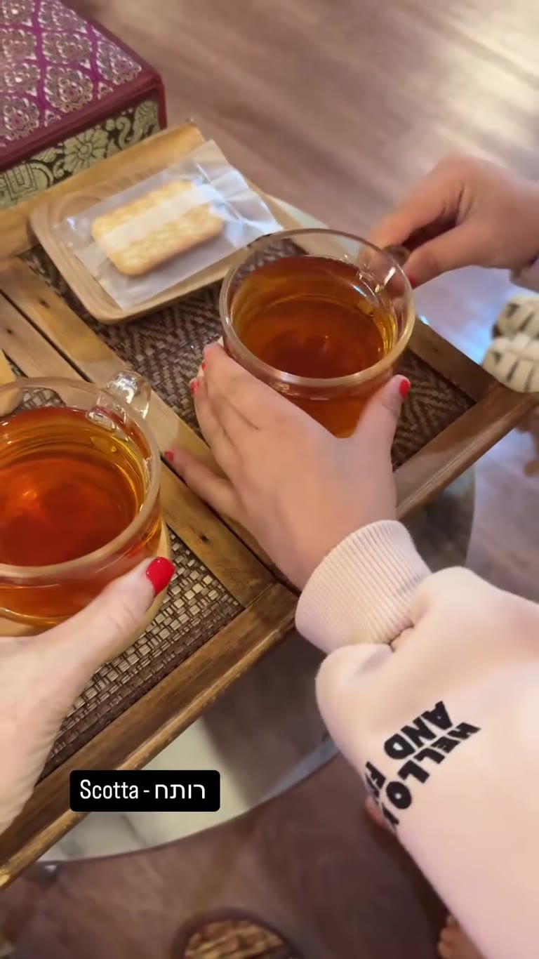 Hot tea with the kids in Bangkok