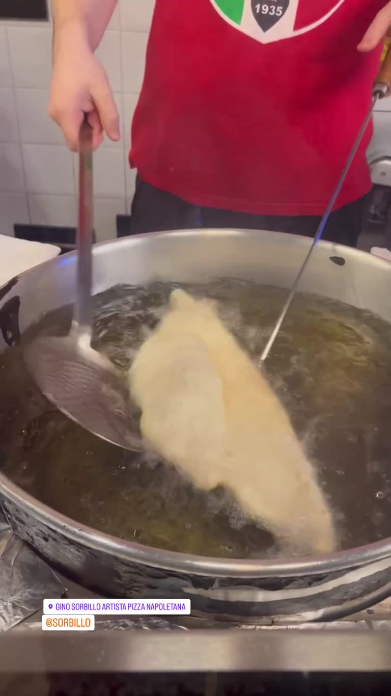 Pizza fritta at Gino Sorbillo, Naples