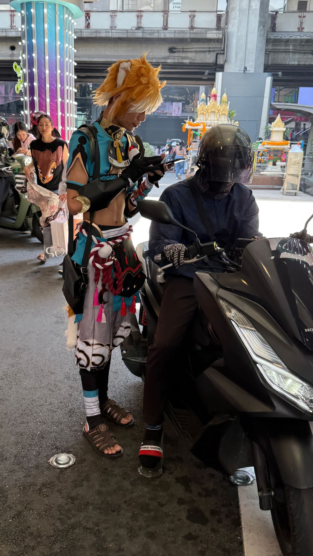 Cosplayer outside a Bangkok mall