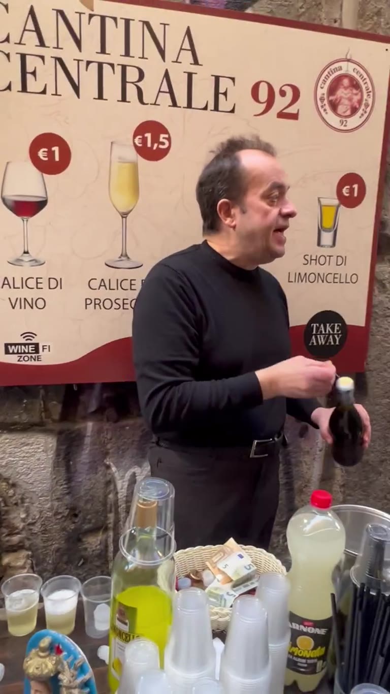 Cantina Centrale 92 street bar, Naples