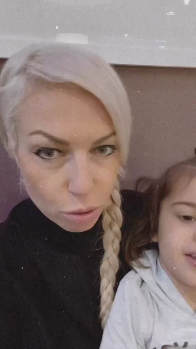 Selfie with her daughter on the Milan trip