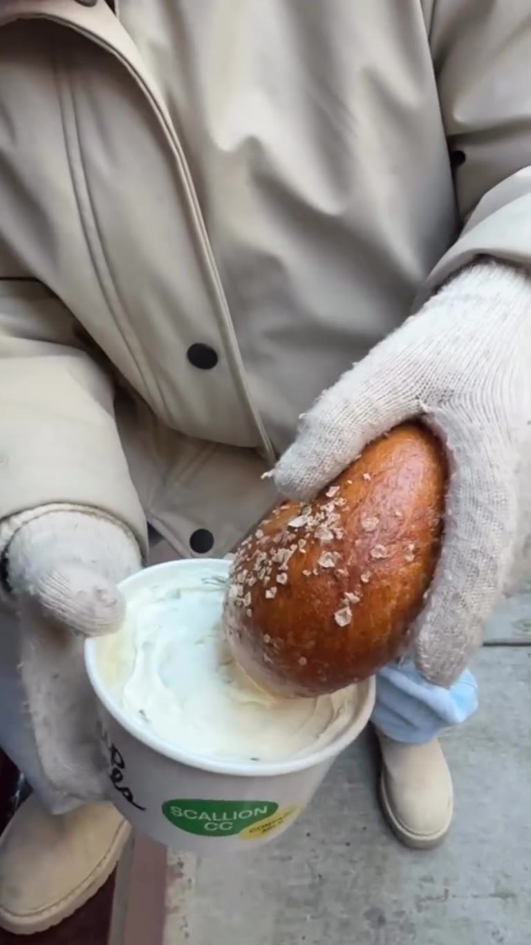 PopUp Bagels scallion cream cheese in NYC