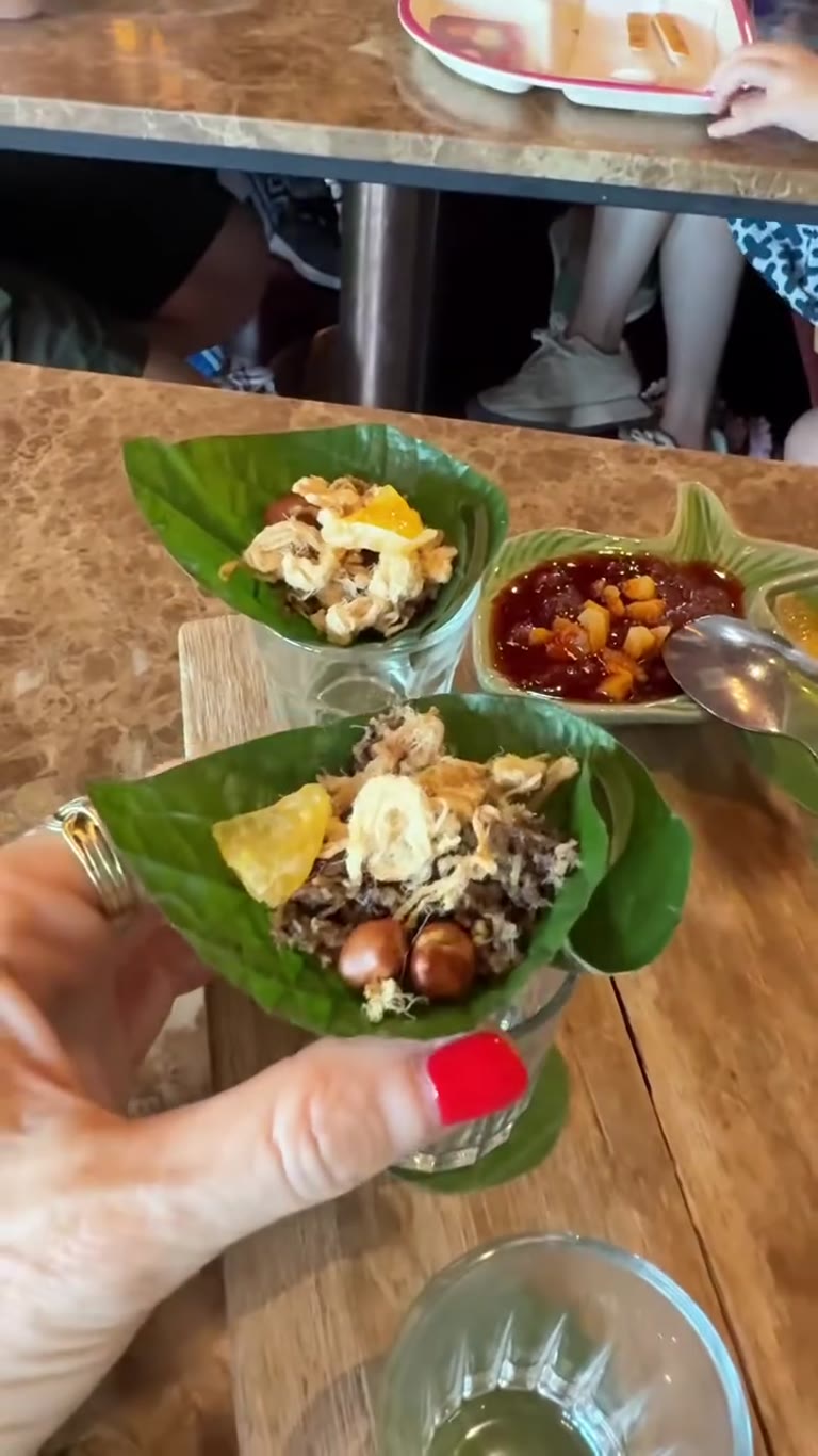 Miang kham bites at a Bangkok restaurant