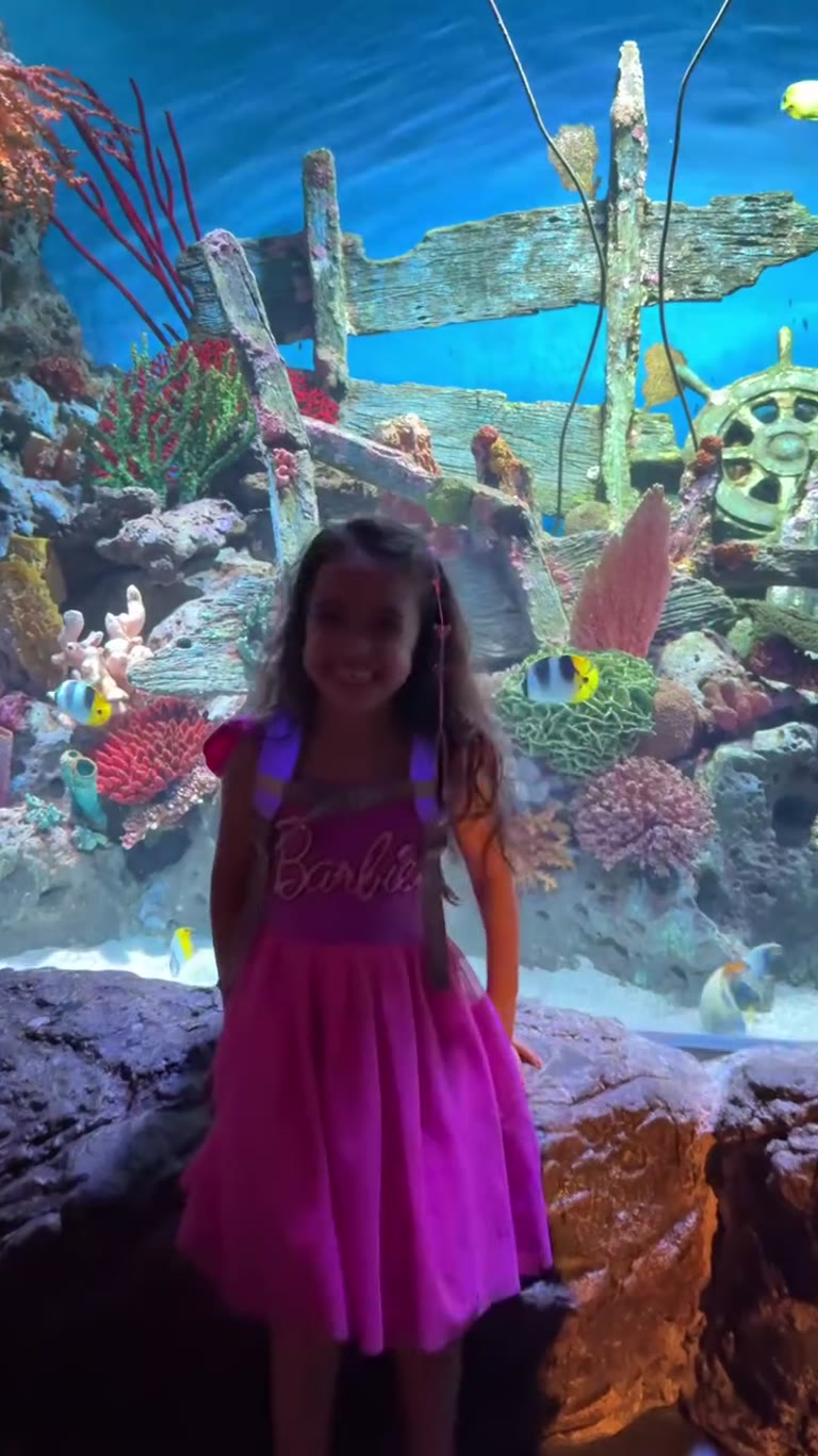 Aquarium stop in Bangkok with the kids