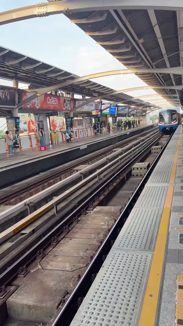 BTS Skytrain arriving at Mo Chit, Bangkok