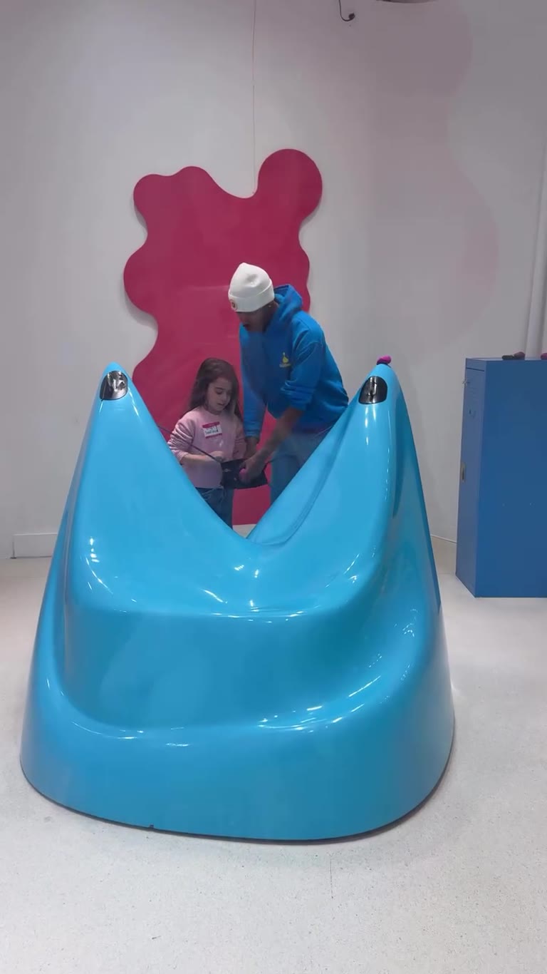 Giant slingshot at an NYC kids' art museum