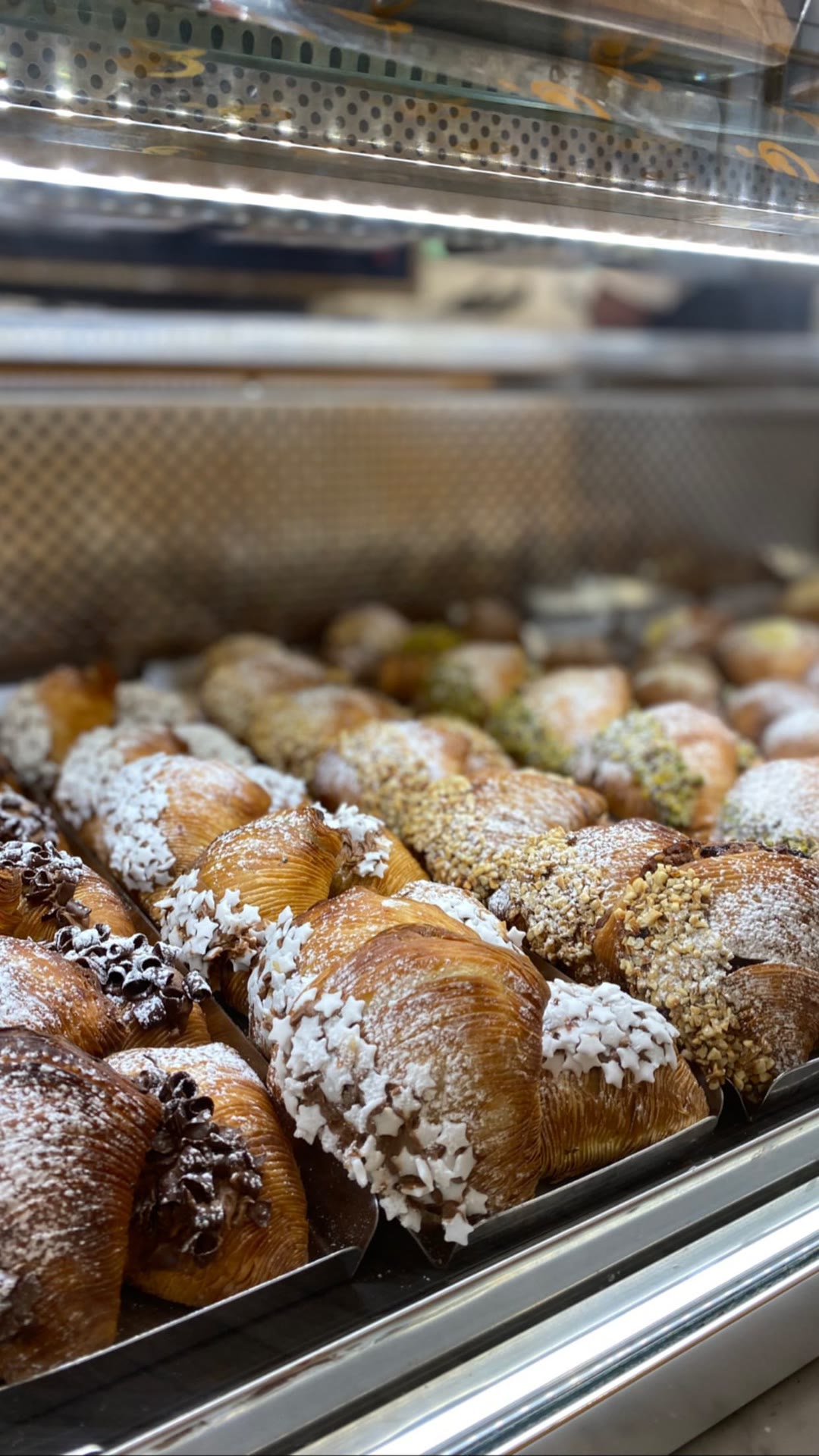 Sfogliatelle in a Naples pastry case
