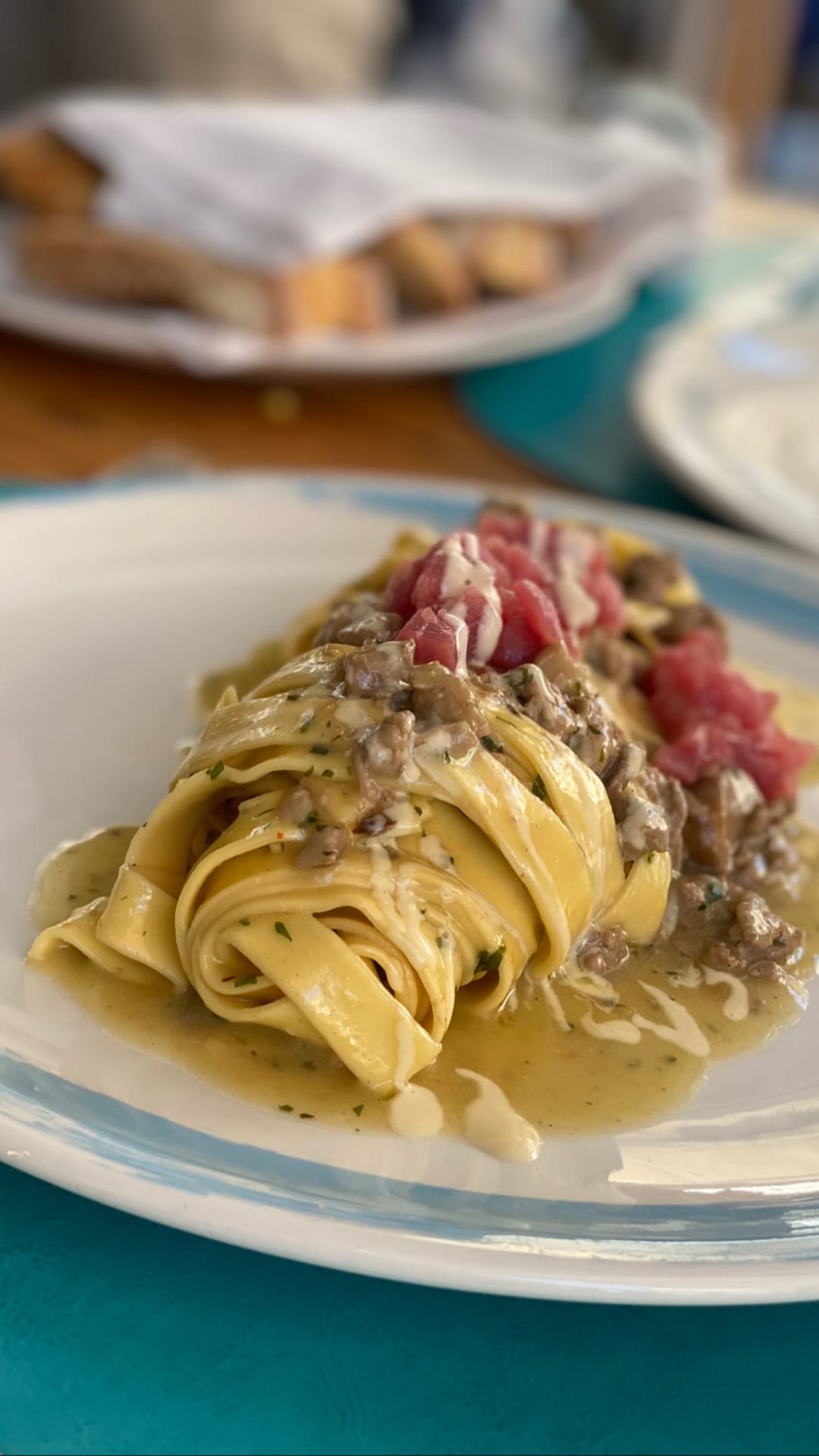 Pappardelle with tuna tartare in Naples