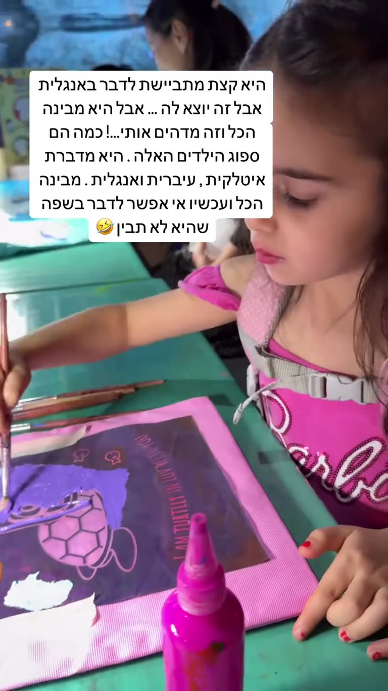 Kids' tote-bag painting workshop in Bangkok