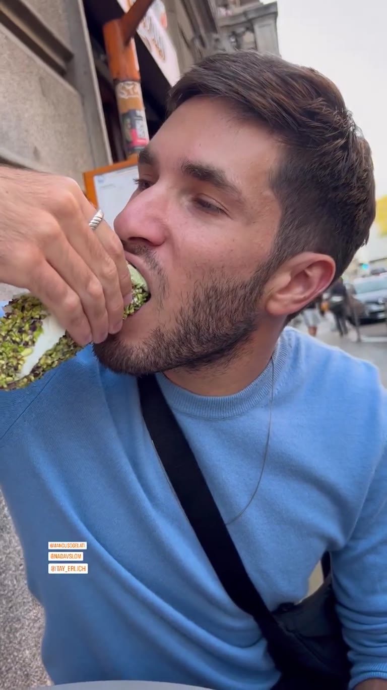 Pistachio gelato at Mancuso Gelati in Milan