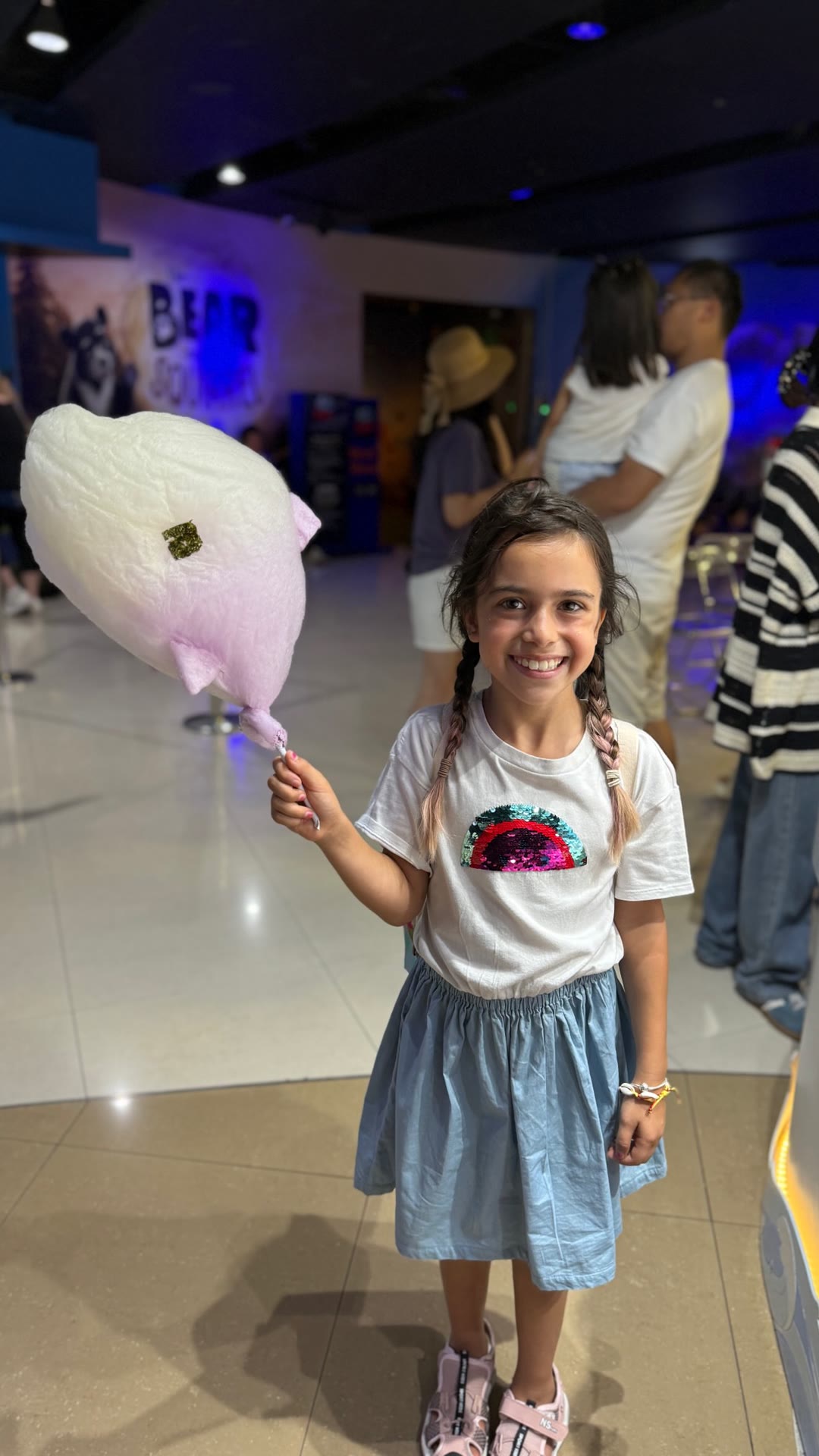 ענן סוכריית גזר ענקית בבנגקוק