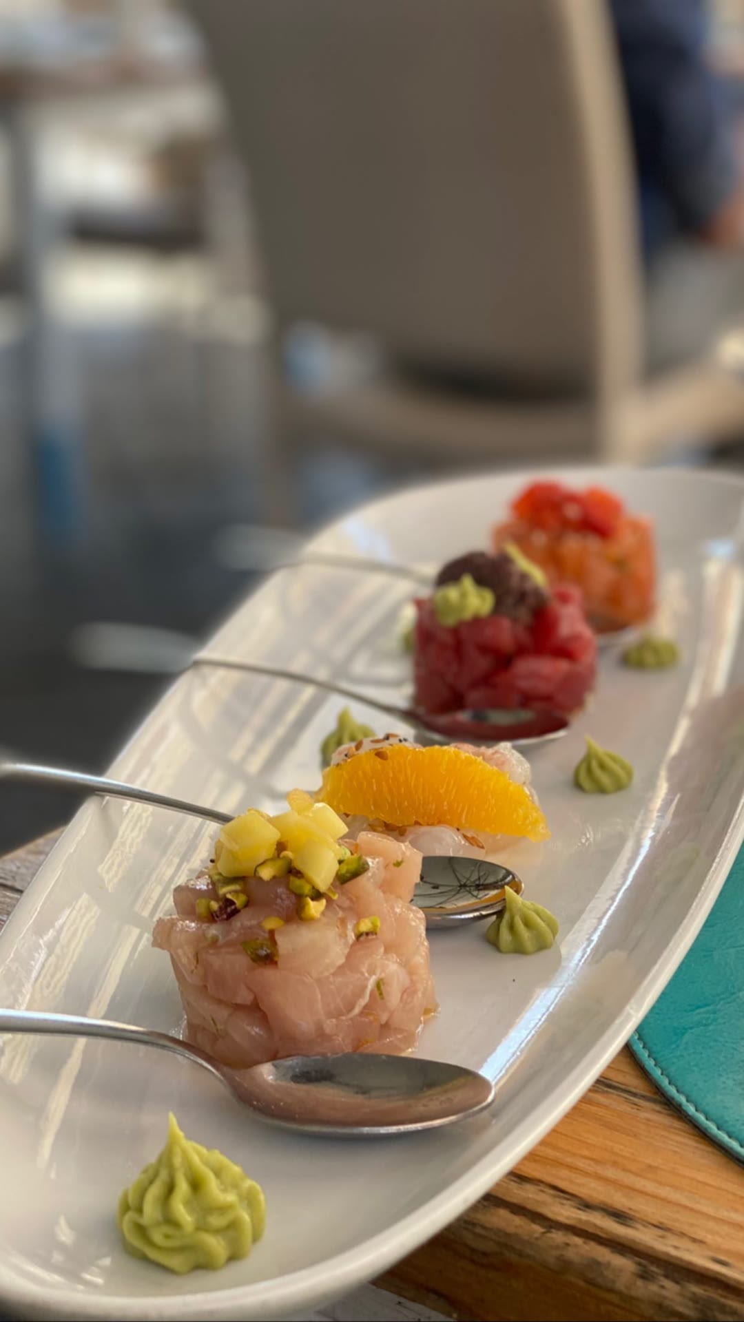 Raw fish tartare tasting in Naples