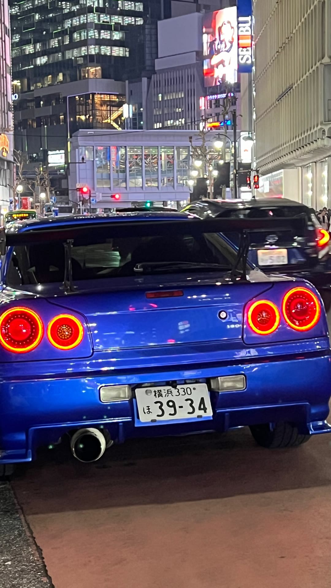 Nissan Skyline R34 on a Tokyo street at night