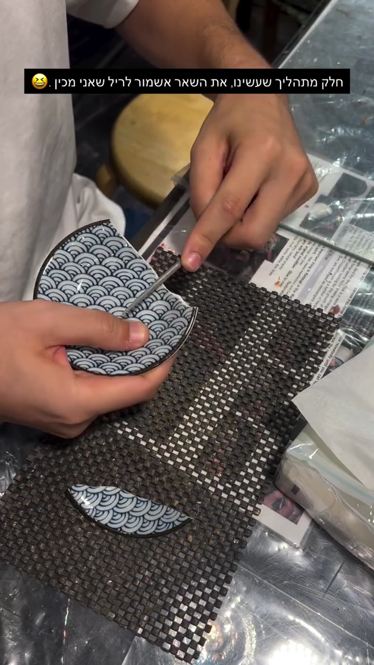 Kintsugi-style ceramic repair workshop in Tokyo