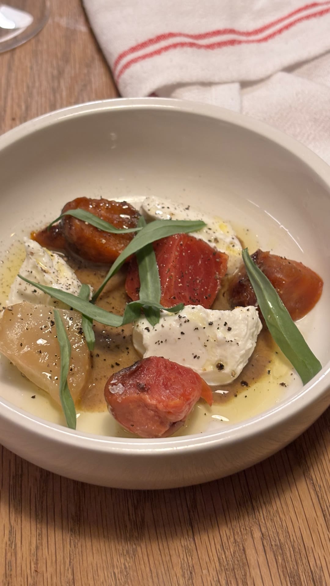 Burrata with tomatoes and tarragon